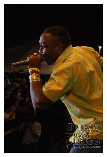 broward_carnival_2008_pt2-264