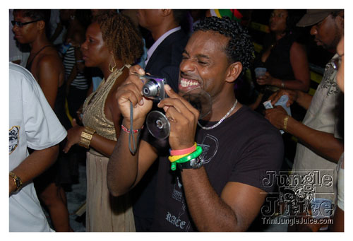 caution_2k8-037