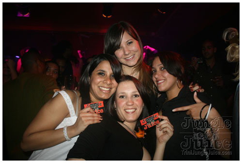 dushi_yiu_2008-001