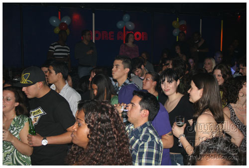 dushi_yiu_2008-017