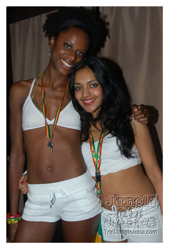glow_trinidad-2008-092