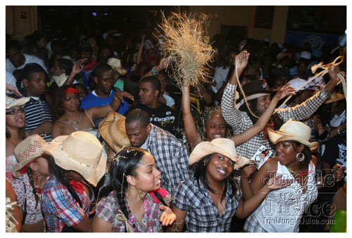 gyal_farm_ny_apr08-112