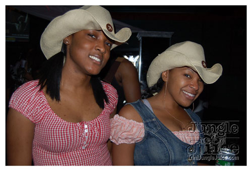 gyal_farm_08-019