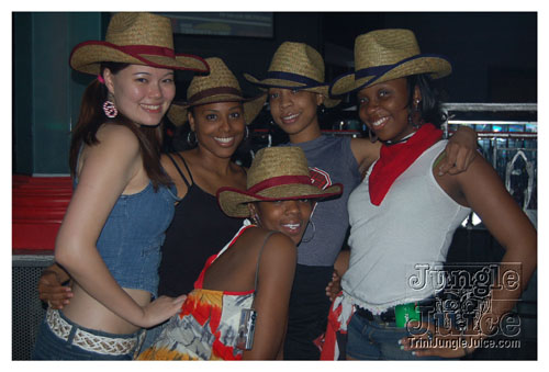gyal_farm_08-077