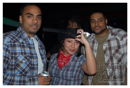 gyal_farm_08-098