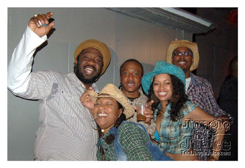 gyal_farm_08-131
