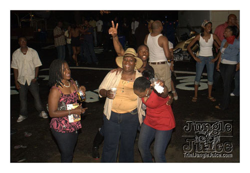 round_up_may10-070