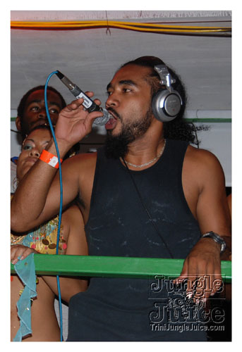 tribe_tue_2008_pt3-325