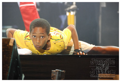 ac7_heavenly_drums_2009-240