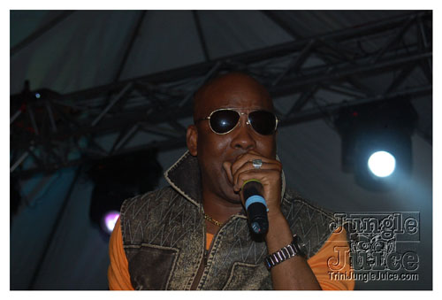 bazodee_friday_2k9-134