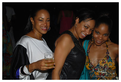 beach_house_carnival_2009-220