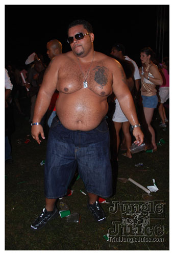 beach_house_carnival_2009-254