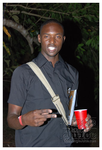 beach_house_carnival_2009-255