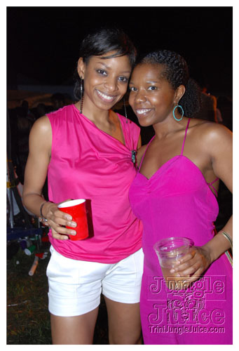 beach_house_carnival_2009-274