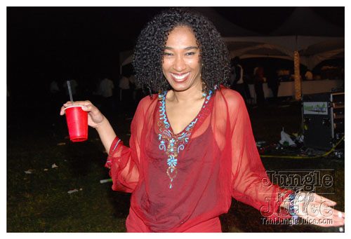 beach_house_carnival_2009-295