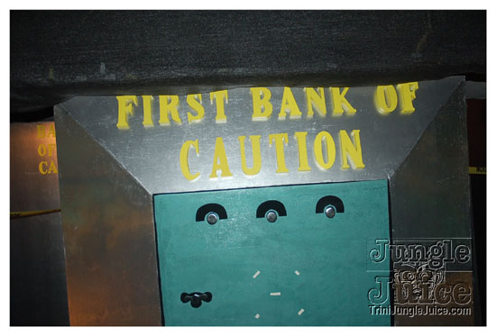 caution_2k9-007