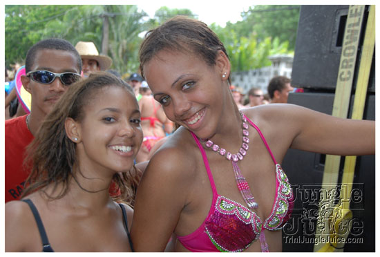 kadooment_day_2009_pt2-185