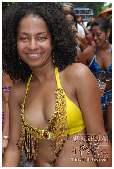 kadooment_day_2009_pt2-201