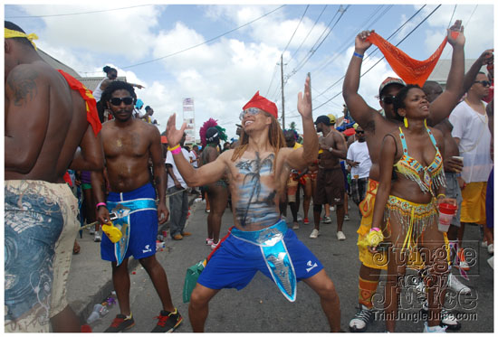 kadooment_day_2009_pt2-206