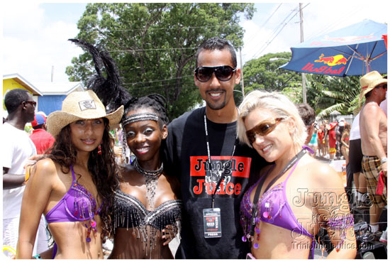 kadooment_day_2009_pt2-211