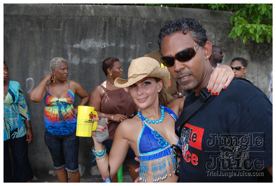 kadooment_day_2009_pt2-236