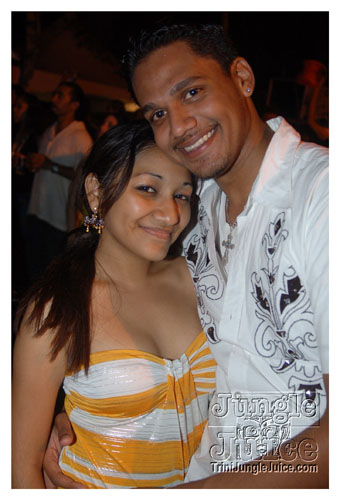 kama_sutra_2009-023