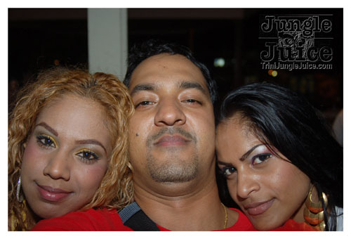 kama_sutra_2009-111