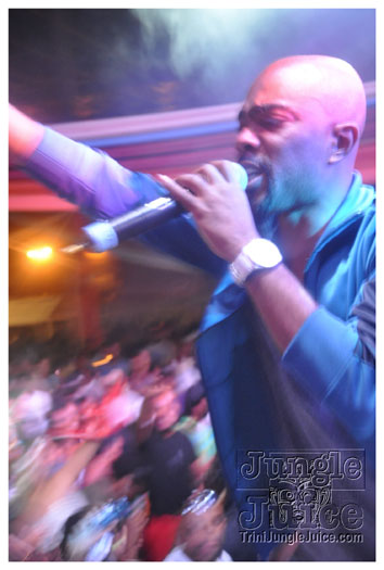 amnesia_ny_2010_sep5-210