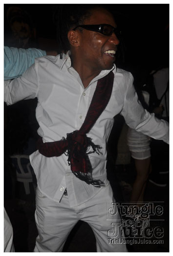 amnesia_ny_2010_sep5-232
