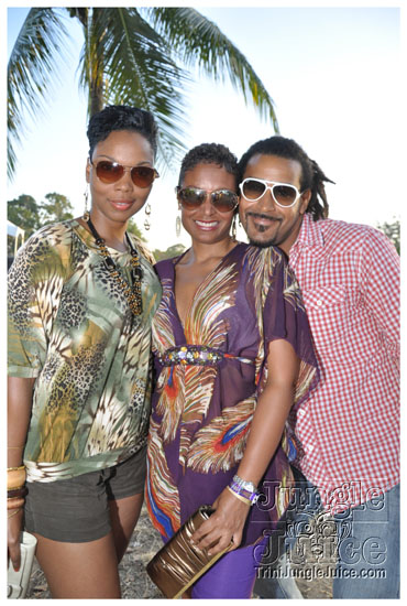 beach_house_carnival_2010_pt1-027