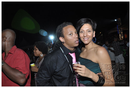 beach_house_carnival_2010_pt2-111