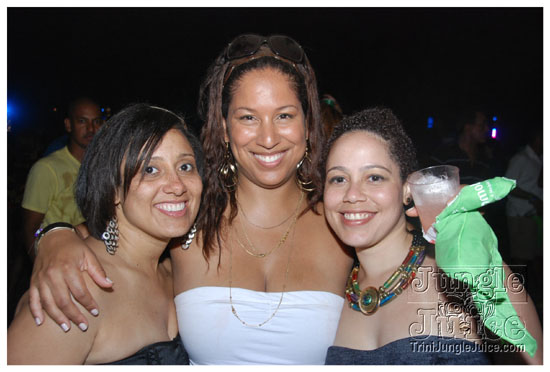 beach_house_carnival_2010_pt2-129