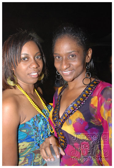 beach_house_carnival_2010_pt2-131