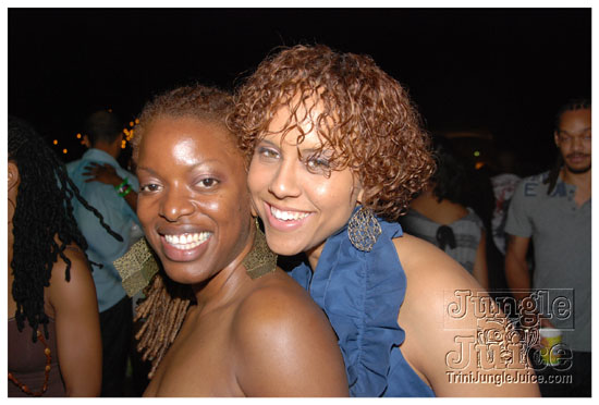 beach_house_carnival_2010_pt2-136