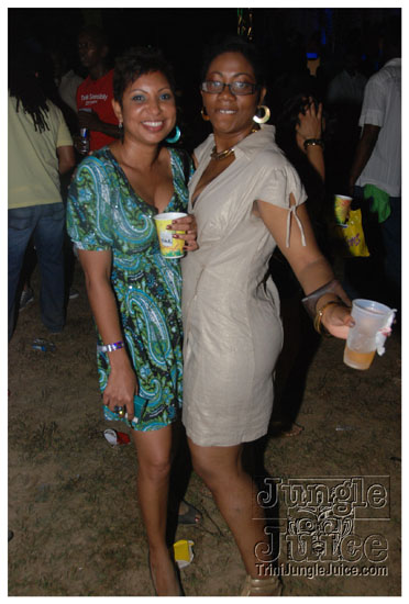 beach_house_carnival_2010_pt2-157