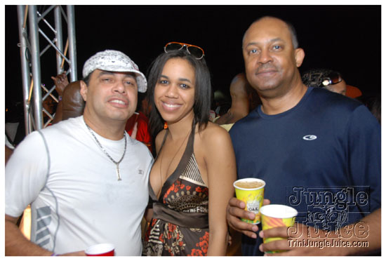 beach_house_carnival_2010_pt2-158