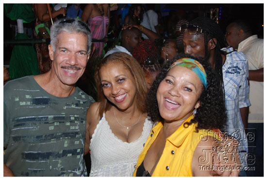 beach_house_carnival_2010_pt2-162
