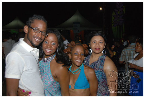 beach_house_carnival_2010_pt2-163