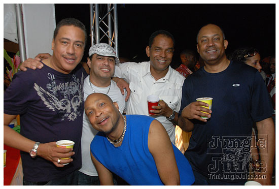 beach_house_carnival_2010_pt2-169