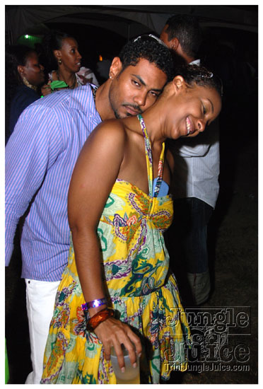 beach_house_carnival_2010_pt2-203