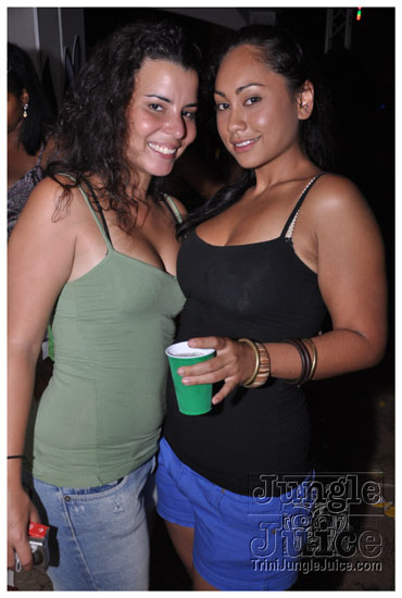 beach_house_carnival_2010_pt2-220