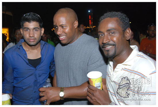 beach_house_carnival_2010_pt2-233