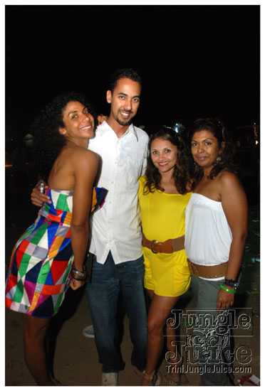 beach_house_carnival_2010_pt2-237