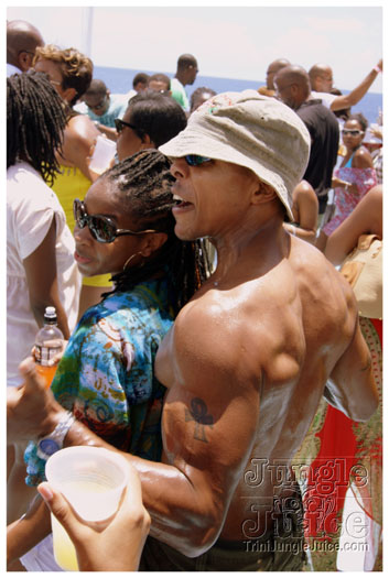 booze_cruise_2010_pt1-029