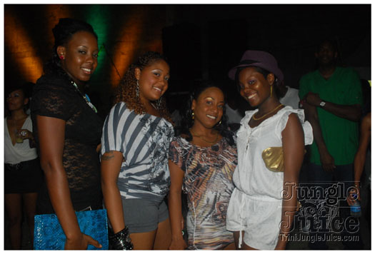 caution_2010-030