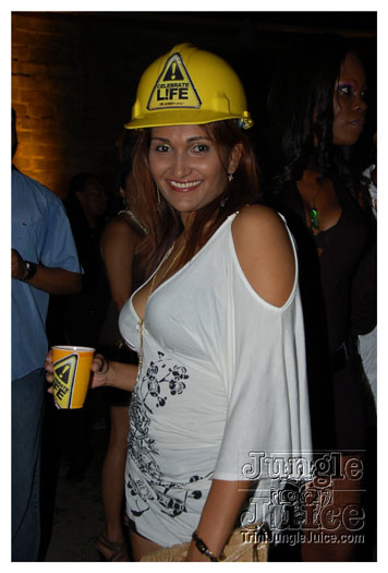 caution_2010-047