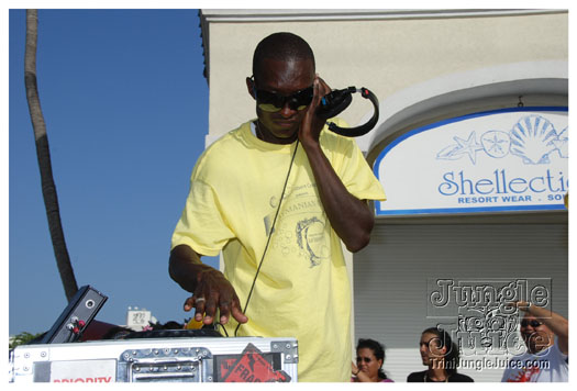 cayman_carnival_batabano_2010_pt2-175