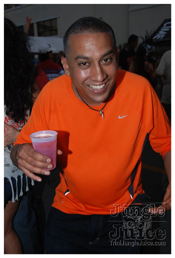 cayman_carnival_batabano_2010_pt3-197
