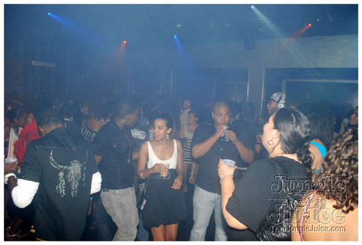 celebrity_sep25-095