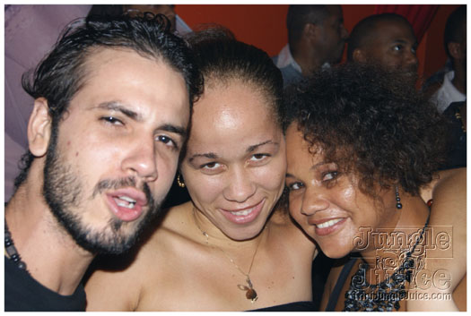 club_360_street_party_may1-003